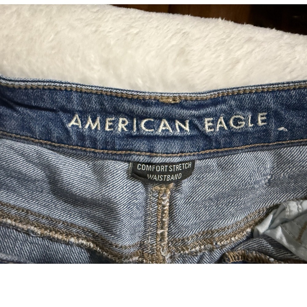 American Eagle Womens Distressed Denim Shorts Medium Wash High Waisted Size 2 - Picture 3 of 4